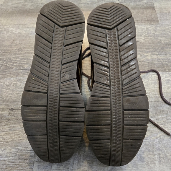 Denver Hayes - Picture 5 of 6